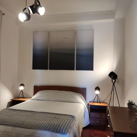 Apartment By The Beach! With Large Balcony! São Martinho do Porto Exteriér fotografie
