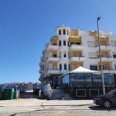 Apartment By The Beach! With Large Balcony! São Martinho do Porto Exteriér fotografie