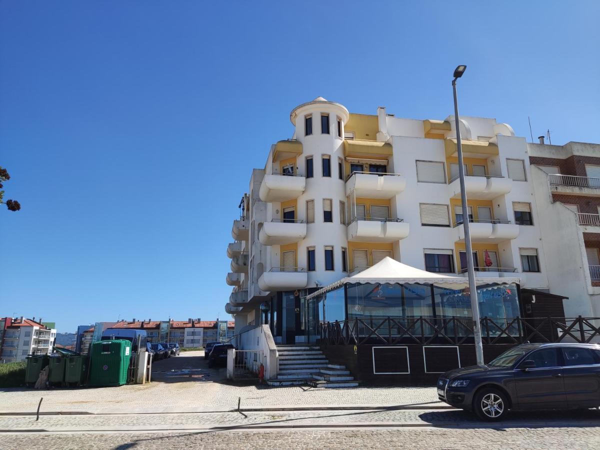 Apartment By The Beach! With Large Balcony! São Martinho do Porto Exteriér fotografie